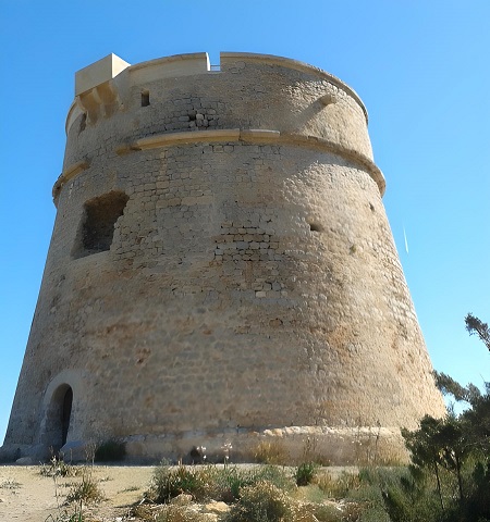 Vista de la Torre des Carregador o de sa Sal Rossa, Ibiza