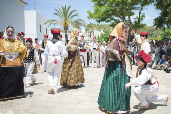 Fiesta y Ball Pagès (Baile Payés) en Ibiza