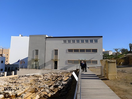 Entrada al Museo Monográfico del Puig des Molins