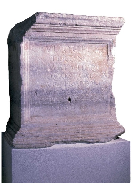 Lápida romana de Ibiza