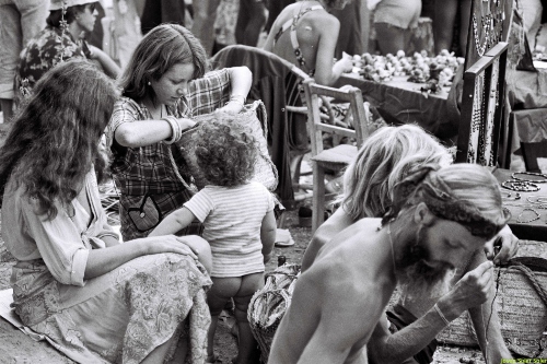Imágenes de uno de los mercadillos hippies de Ibiza